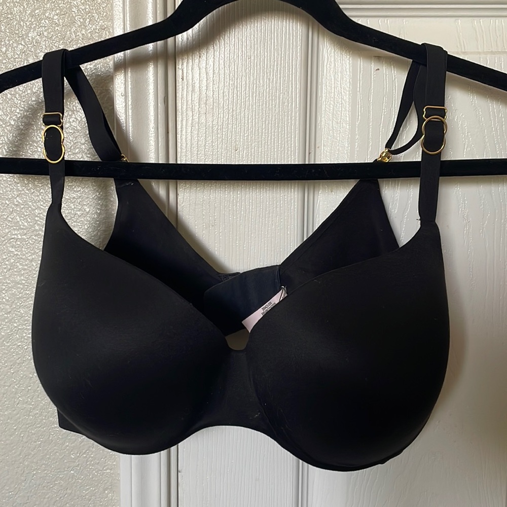 VS Incredible Demi Lined Bra